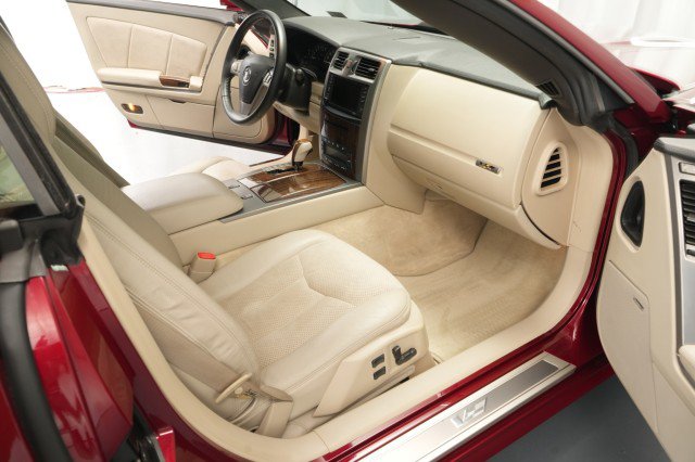 Used 2006 Cadillac XLR V RWD image 48