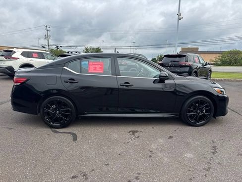 Certified 2025 Nissan Sentra SR w/ Midnight Edition FWD image 4