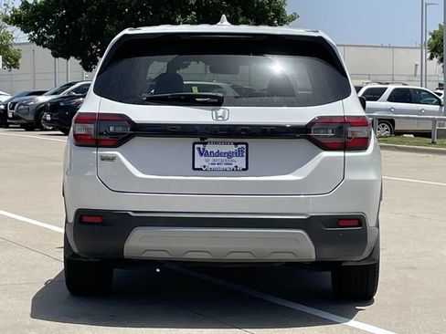 Used 2025 Honda Pilot EX-L image 5