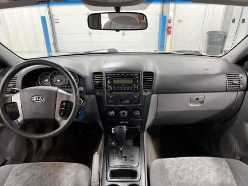 Used 2008 Kia Sorento 2WD image 10