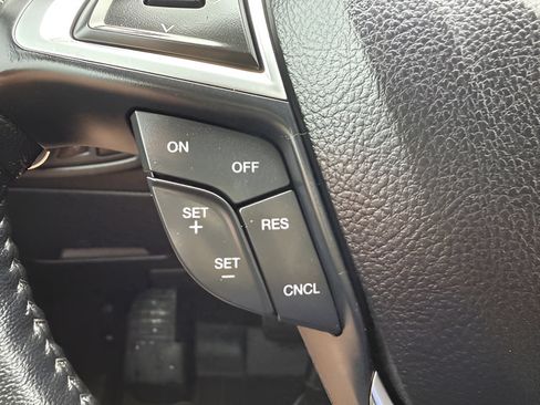 Used 2023 Ford Edge SEL w/ Sport Appearance Package AWD/4WD image 18