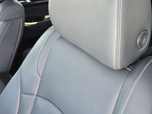 Used 2023 Buick Enclave Essence w/ Experience Buick Package FWD image 15