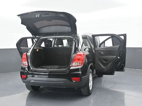 Used 2020 Chevrolet Trax LS image 62