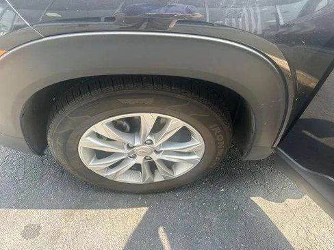 Used 2023 Chevrolet TrailBlazer LS FWD image 17