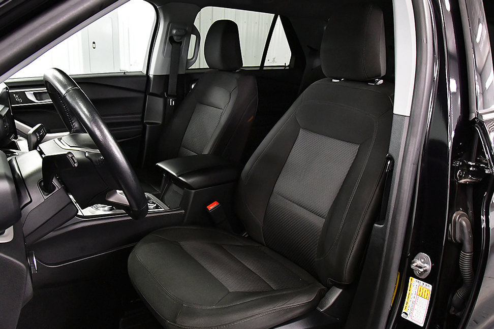 Used 2023 Ford Explorer XLT AWD/4WD image 26