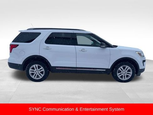 Used 2019 Ford Explorer XLT w/ Equipment Group 201A image 8