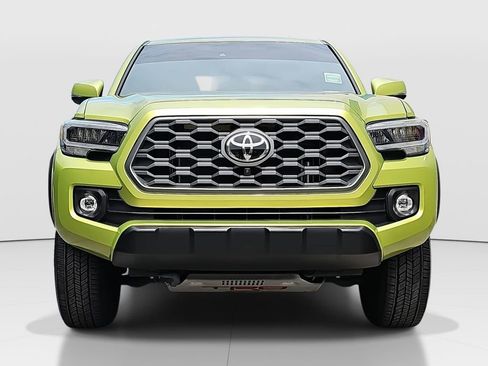 Used 2023 Toyota Tacoma TRD Off-Road w/ TRD Premium Off Road Package AWD/4WD image 2