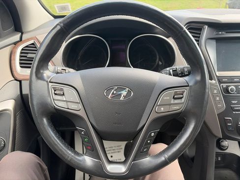 Used 2018 Hyundai Santa Fe AWD w/ SE Ultimate Tech Package 03 image 5