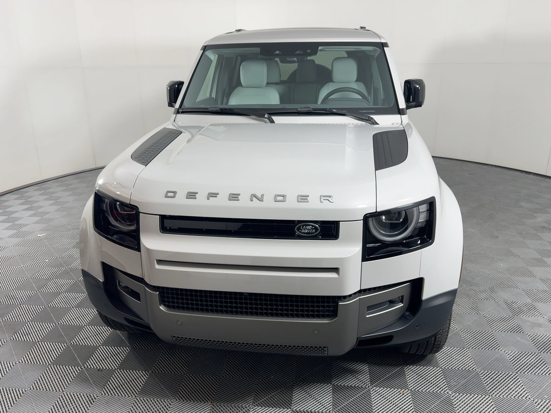 Used 2026 Land Rover Defender 110 S AWD/4WD image 6