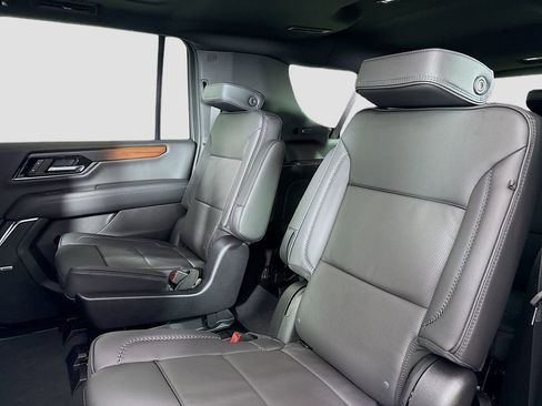 New 2026 GMC Yukon XL Denali image 25