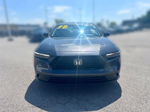 Used 2025 Honda Accord SE image 10