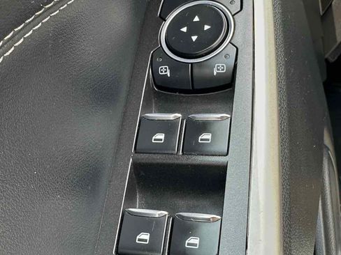 Used 2020 Ford Explorer XLT w/ Equipment Group 202A AWD/4WD image 26