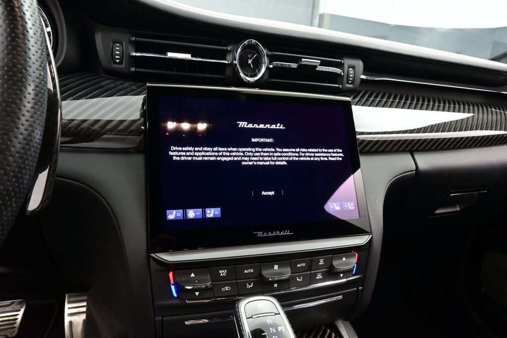 Used 2022 Maserati Quattroporte Trofeo RWD image 10