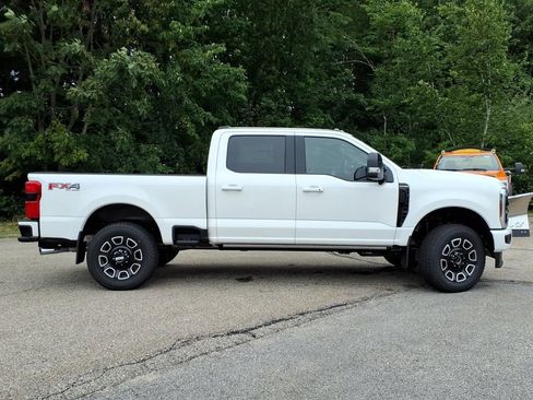 New 2026 Ford F250 Platinum w/ FX4 Off-Road Package AWD/4WD image 4