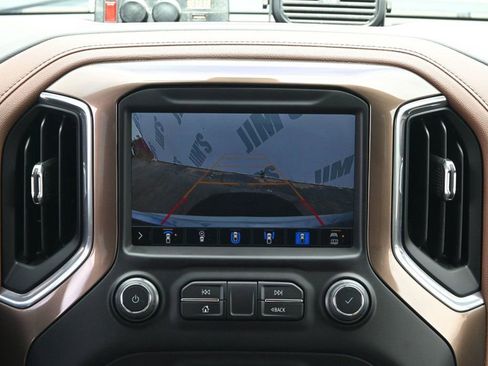 Used 2022 Chevrolet Silverado 3500 High Country image 14