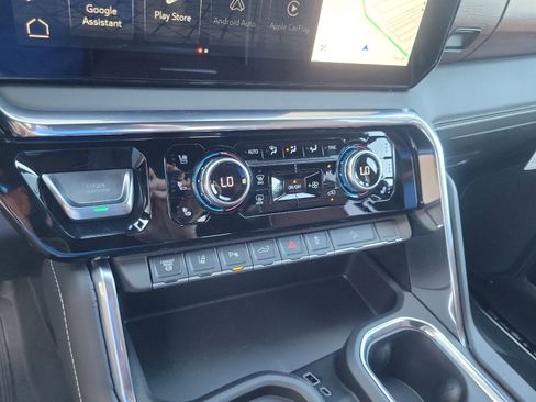 New 2026 GMC Sierra 3500 Denali Ultimate AWD/4WD image 19