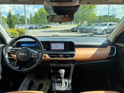 Used 2024 Kia Seltos EX AWD/4WD image 27