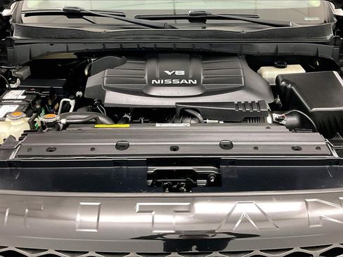 Used 2019 Nissan Titan PRO-4X w/ Pro-4x Utility Package image 26