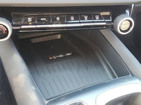 New 2026 Chevrolet Equinox EV RS image 17