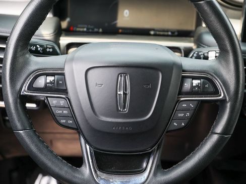 Certified 2023 Lincoln Nautilus FWD image 10
