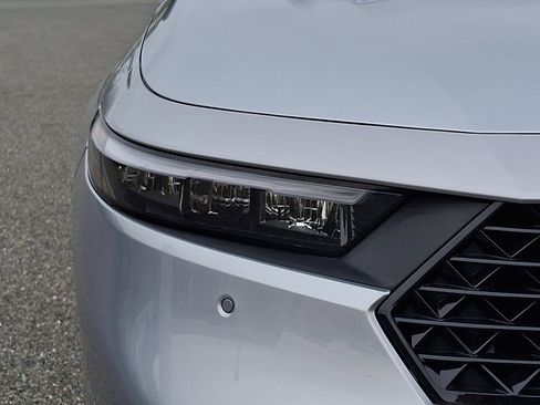 Certified 2025 Honda Accord Touring image 9