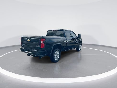 Used 2022 Chevrolet Silverado 2500 High Country w/ Safety Package II AWD/4WD image 9