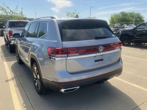 Used 2024 Volkswagen Atlas SEL AWD/4WD image 6