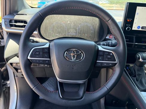 Used 2025 Toyota Sienna XSE AWD/4WD image 24