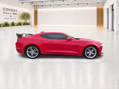 Used 2019 Chevrolet Camaro SS RWD image 13