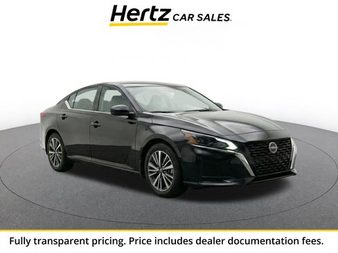 Used 2025 Nissan Altima 2.5 SV FWD image 1