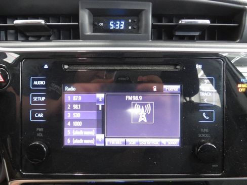 Used 2019 Toyota Corolla LE FWD image 17