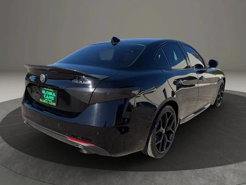 Used 2021 Alfa Romeo Giulia Ti w/ Nero Edizione RWD image 5