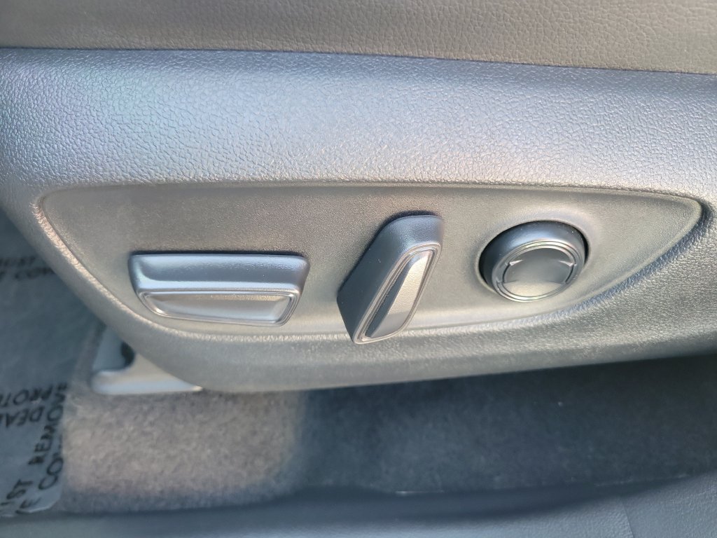 Used 2024 Toyota Grand Highlander AWD image 22