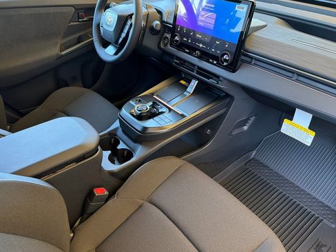 New 2026 Toyota C-HR AWD/4WD image 18