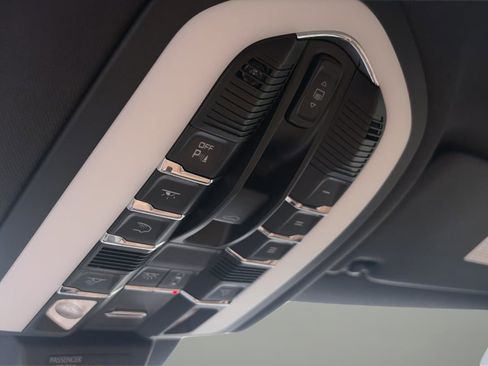 Used 2019 Porsche Macan AWD/4WD image 20