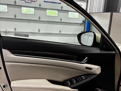 Used 2019 Honda Accord EX-L image 21