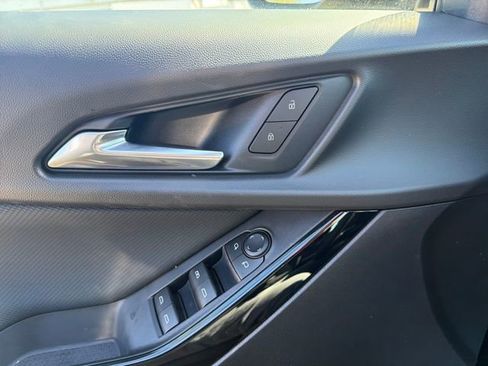 New 2026 Chevrolet Equinox LT w/ Convenience Package II FWD image 27