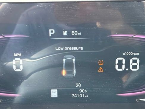 Used 2024 Kia Telluride LX FWD image 32