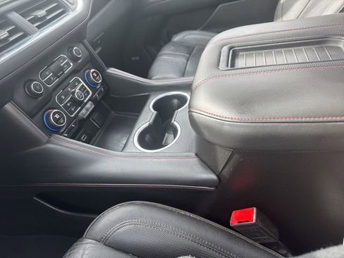 Used 2023 Chevrolet Suburban RST w/ Sport Performance Package image 29