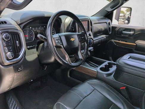 Used 2022 Chevrolet Silverado 2500 High Country w/ Z71 Off-Road Package AWD/4WD image 13