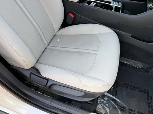 Used 2025 Hyundai Sonata SEL FWD image 32