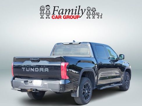 Used 2025 Toyota Tundra Limited AWD/4WD image 4