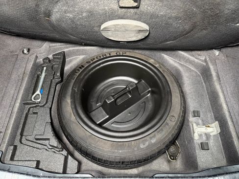 Used 2005 Lexus LS 430 RWD image 14