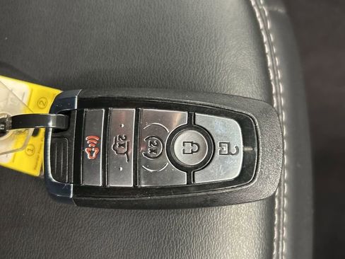 Used 2023 Ford Explorer XLT w/ Equipment Group 202A AWD/4WD image 30
