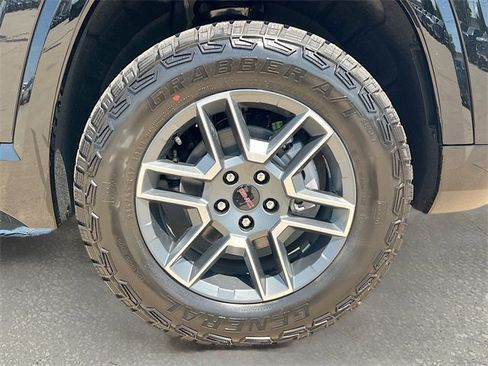 New 2026 GMC Terrain AT4 w/ Convenience Package III image 19