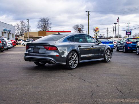 Used 2017 Audi RS 7 Performance w/ Driver Assistance Package image 7