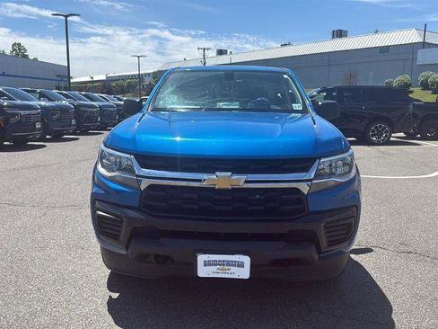 Used 2022 Chevrolet Colorado W/T w/ WT Convenience Package AWD/4WD image 2
