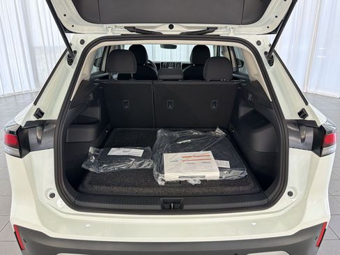 New 2026 Volkswagen Tiguan S FWD image 32