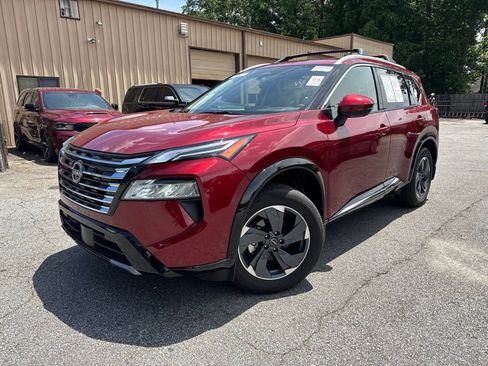 Used 2025 Nissan Rogue Platinum w/ Platinum Premium Package FWD image 1