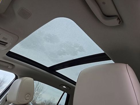 Used 2019 Buick Envision Essence image 18